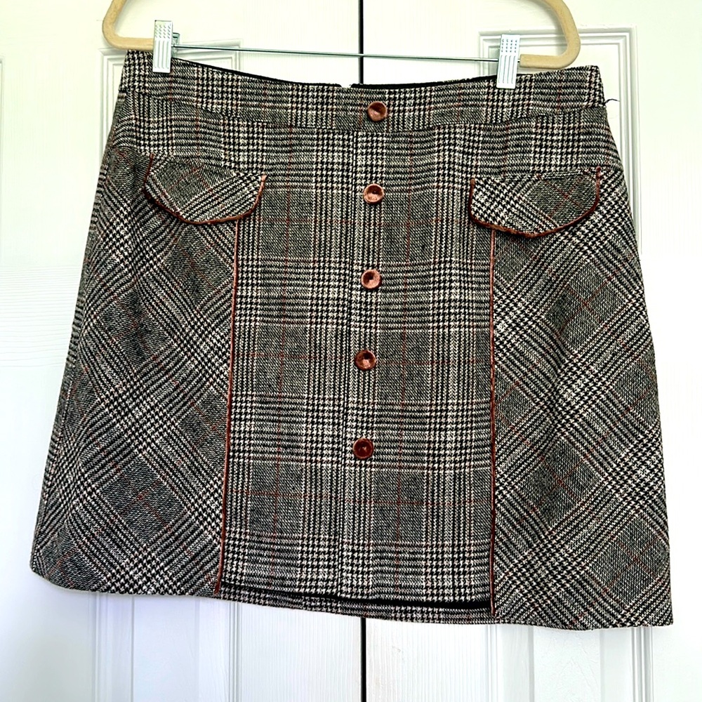 {Bagatelle Collection} Mini-Skirt. NWT